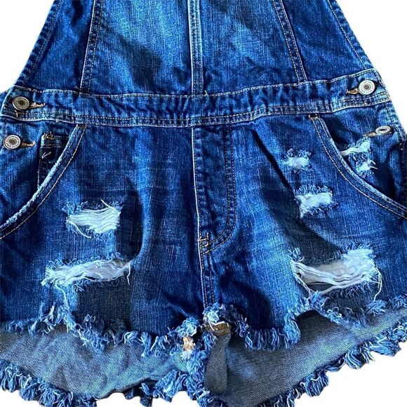 KanCan Sz Sm Estilo Dark Distressed Frayed Hem Denim Adjustable Overall Shorts - Picture 3 of 6